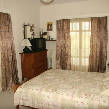 Holiday home Vlichos